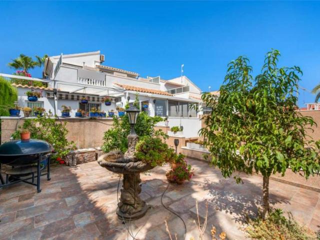 Villa en venta en Punta Prima