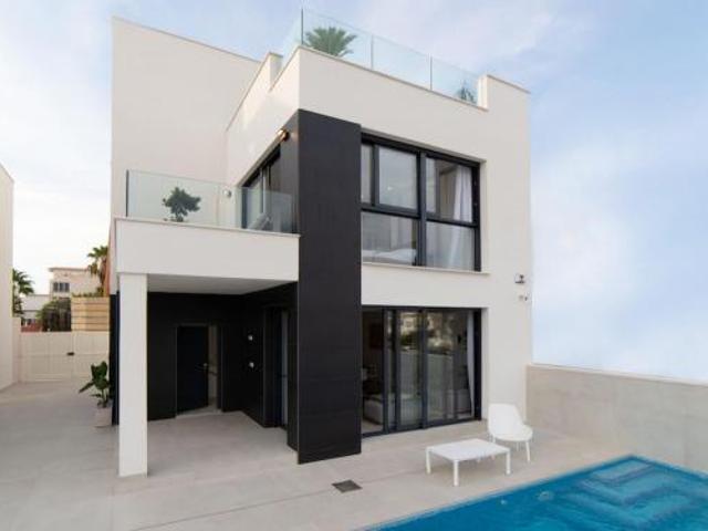 Villa en venta en Punta Prima