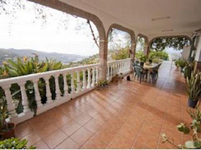 Villa en alquiler en Torrox