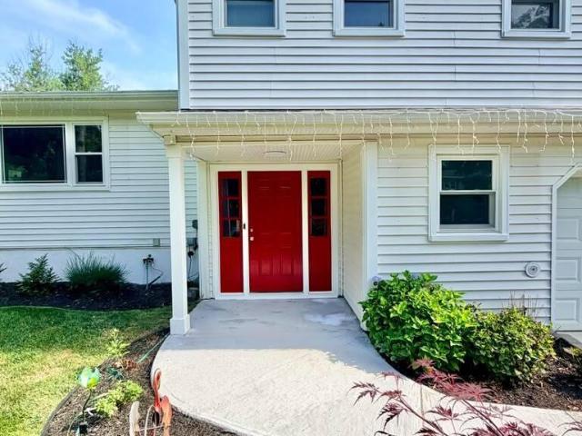 House for sale in Edison, New Jersey
