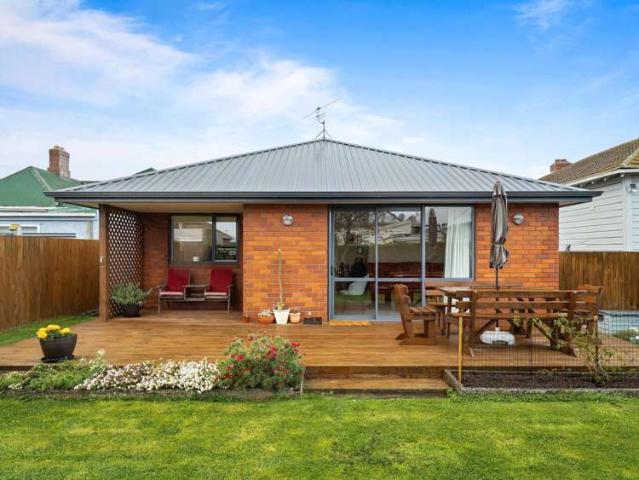 House for sale in Otakou