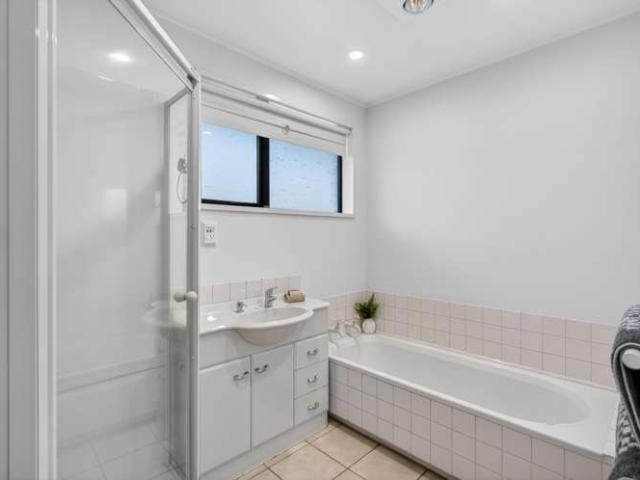 House for sale in Chaslands, Canterbury