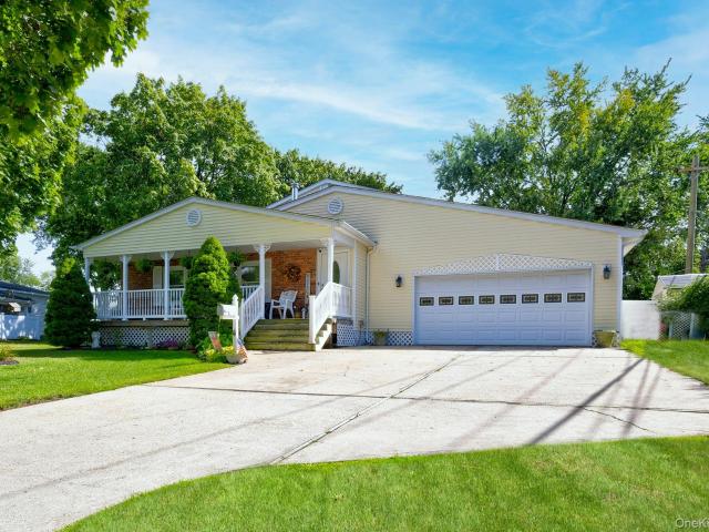Property for sale in Smithtown, New York