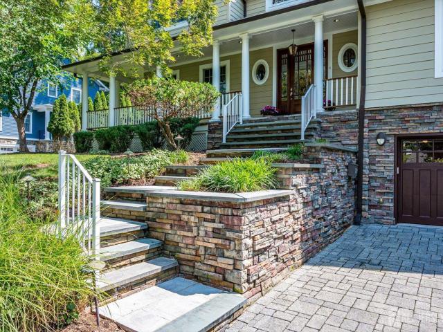House for sale in Edison, New Jersey