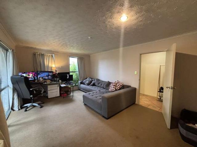 House for rent in Chaslands, Canterbury