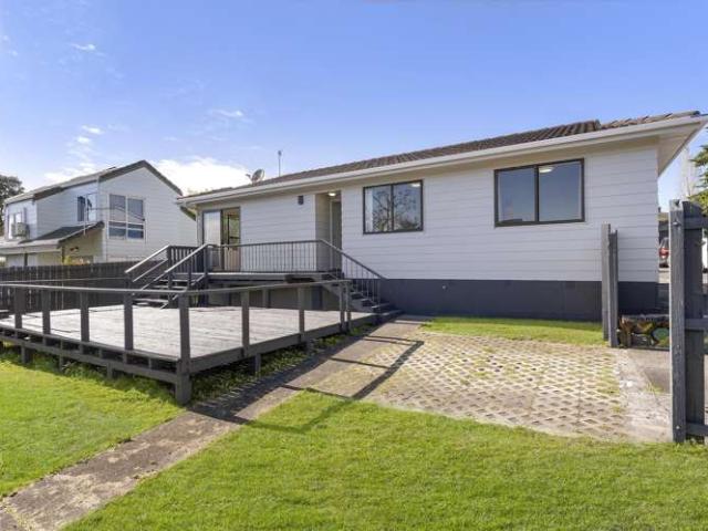 House for sale in Rānui, Henderson-Massey