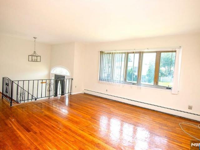 House for rent in Little Ferry