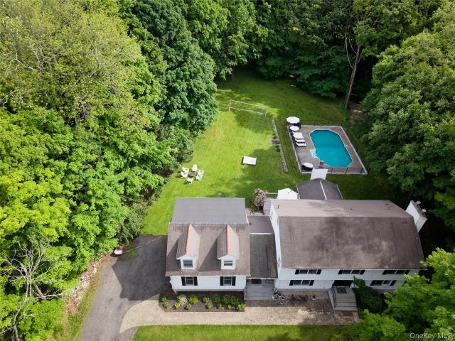 House for sale in Amawalk, New York