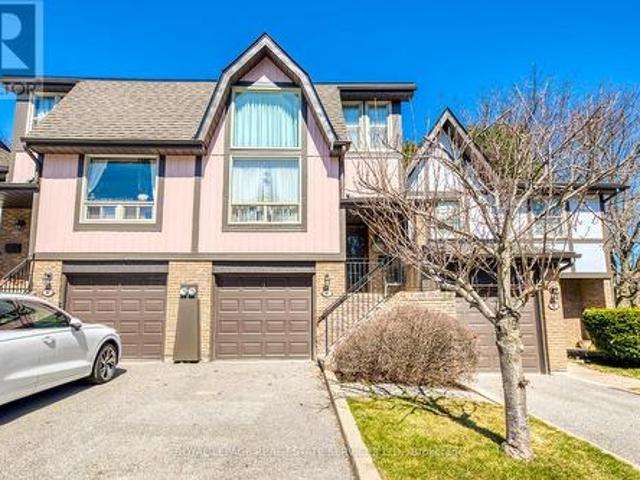 Townhouse for sale in Woburn, Ontario