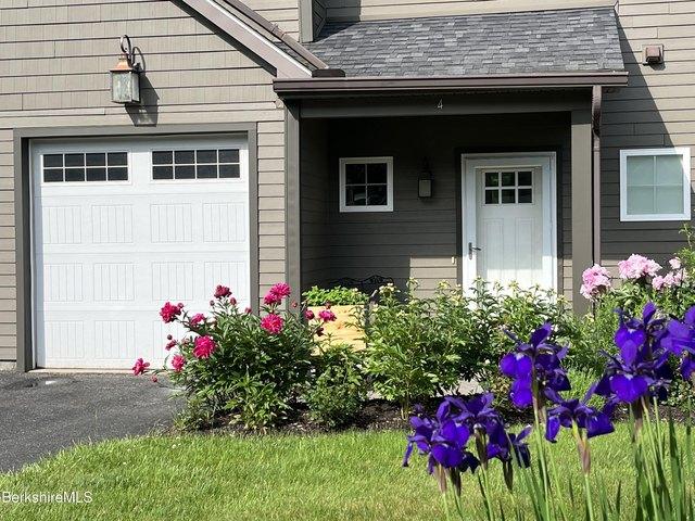 Townhouse for sale in Berkshire, Massachusetts