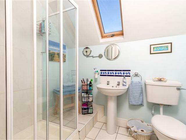 Terraced House for sale in Loch Garman