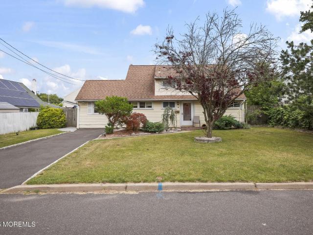 House for sale in Cliffwood, New Jersey
