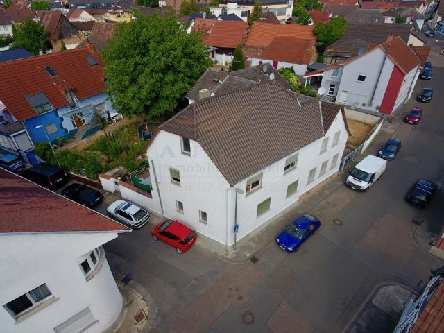 Mehrfamilienhaus kaufen in Biblis, Hessen