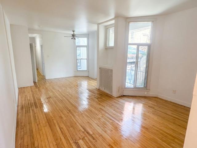 Apartment for rent in Westmount, Montréal (région administrative)