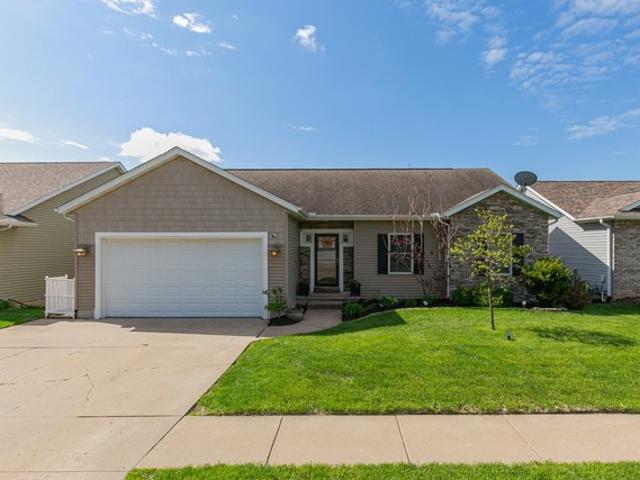 House for sale in Le Claire, Iowa