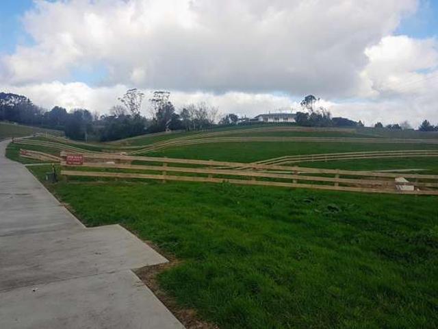 House for sale in Awhitu