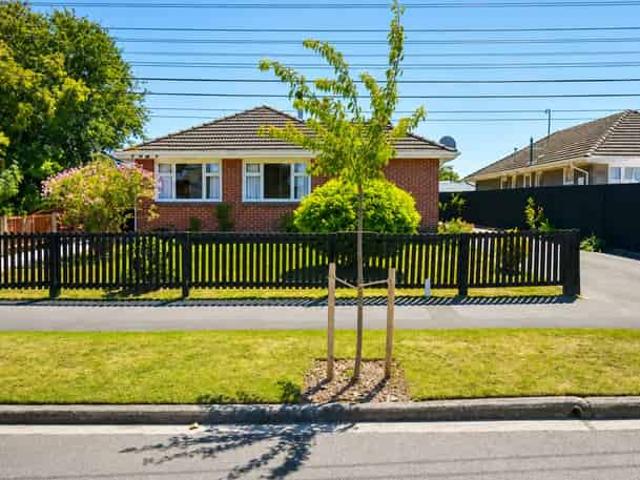 House for rent in Chaslands, Canterbury