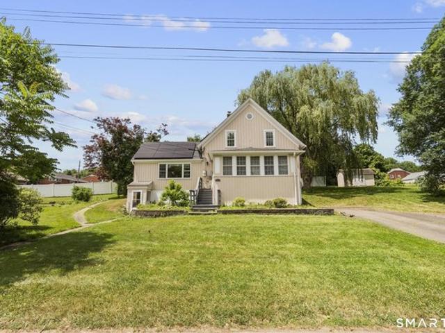 House for sale in Cromwell, Connecticut