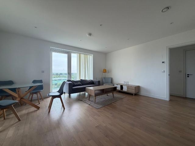 Apartment for rent in London Borough of Ealing, Greenford