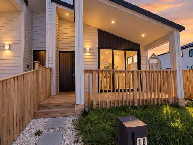 House for sale in Karaka, Franklin