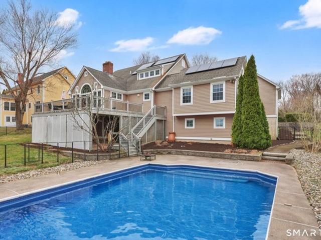House for sale in Cromwell, Connecticut