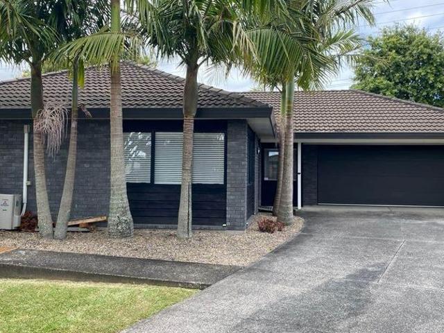 House for rent in Paremoremo, Oroua County