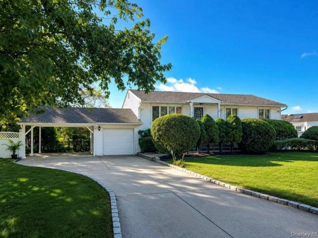 House for sale in Centereach, New York