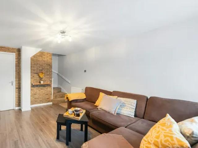 Apartment for rent in Lessness Heath, Greater London