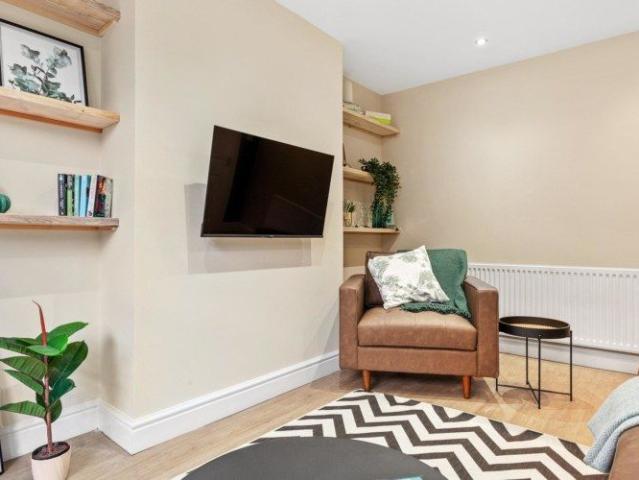 Room for rent in Hyde Park, Leeds