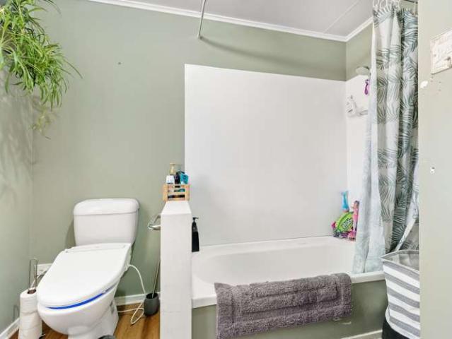 House for sale in Otakou