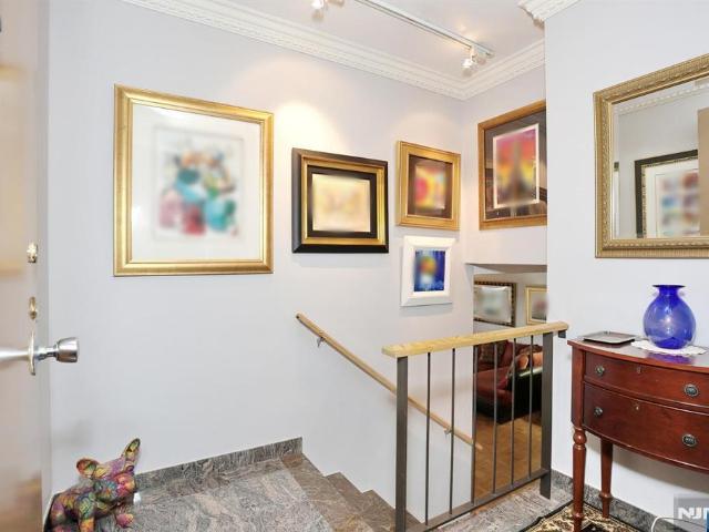 House for sale in Fort Lee, New Jersey