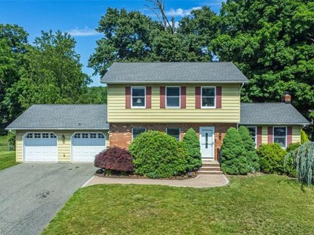 House for sale in Landing, New Jersey