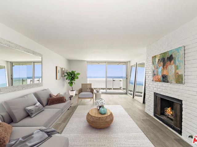 Condo for sale in Canoga Park, California