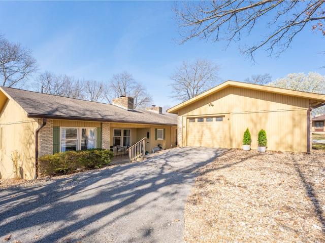 Townhouse for sale in Ark