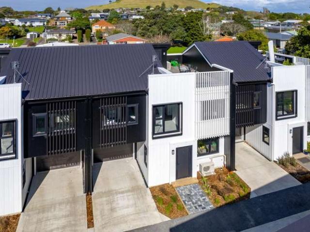 House for sale in Owhata, Oroua County
