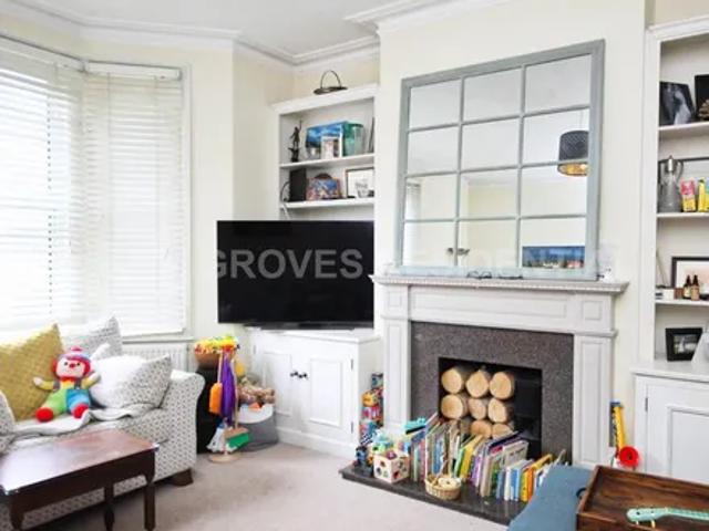 House for rent in London Borough of Merton, Raynes Park