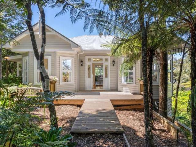 House for sale in Paremoremo, Oroua County