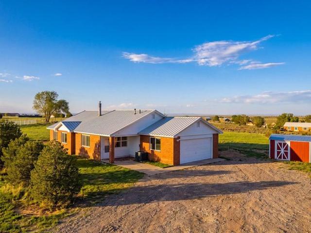 House for sale in Edgewood, New Mexico