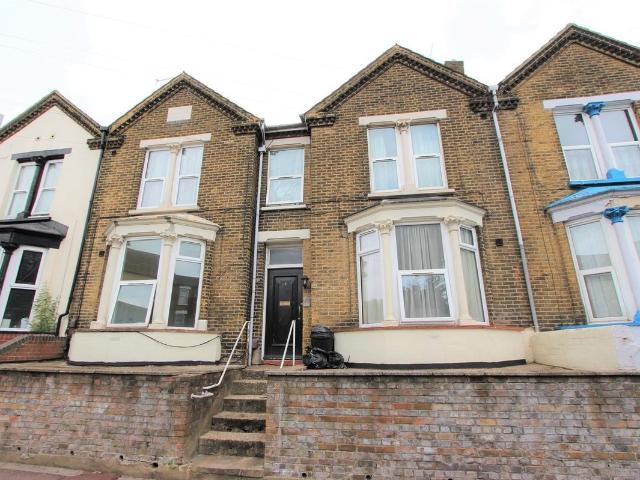 Studio for rent in Brompton, Gillingham