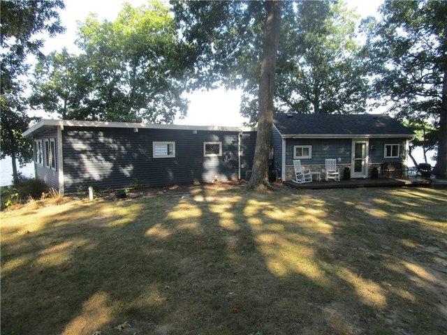 House for sale in Tower Hill, Illinois