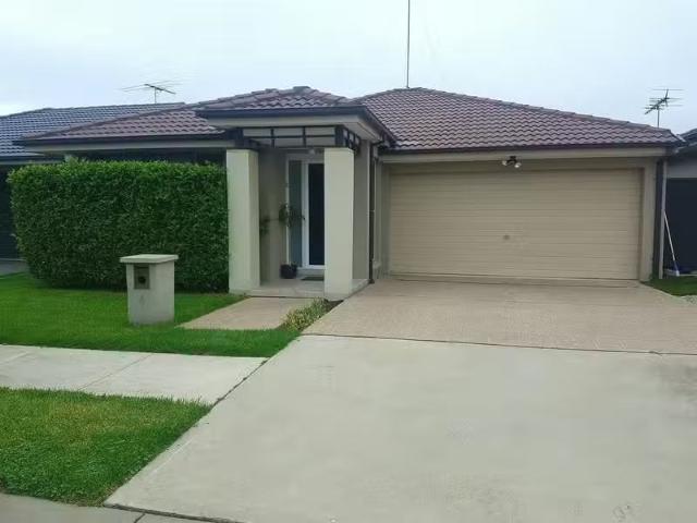 House for rent in Ropes Crossing, Sydney