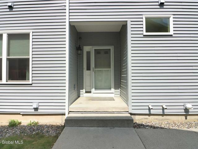 Townhouse for sale in Cohoes