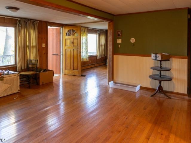 House for sale in Layton, New Jersey