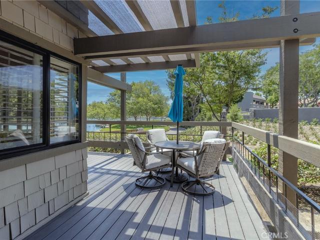 Condo for sale in Irvine, Woodbridge