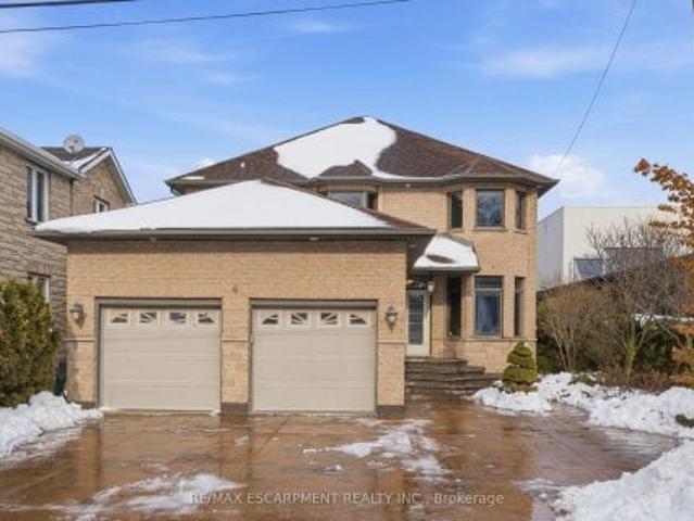 House for sale in Ancaster, Ontario