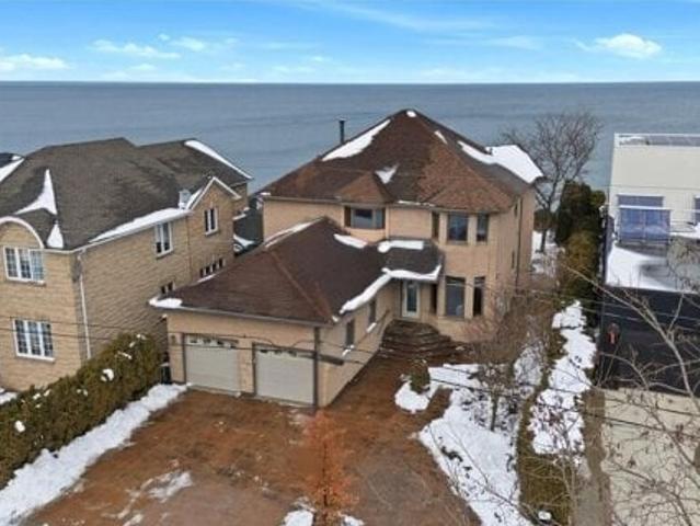 House for sale in Ancaster, Ontario