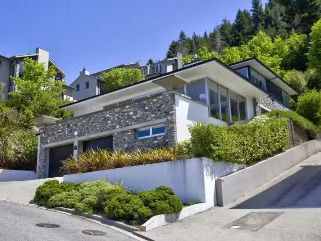House for sale in Otakou