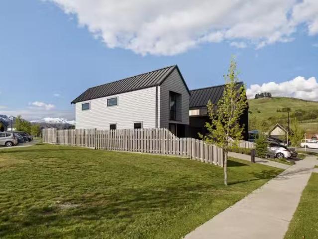 House for sale in Otakou