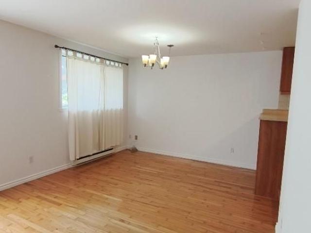 Apartment for rent in Laval-des-rapides, Quebec