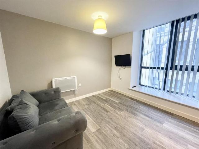 Apartment for rent in Ropewalks, Calderstones